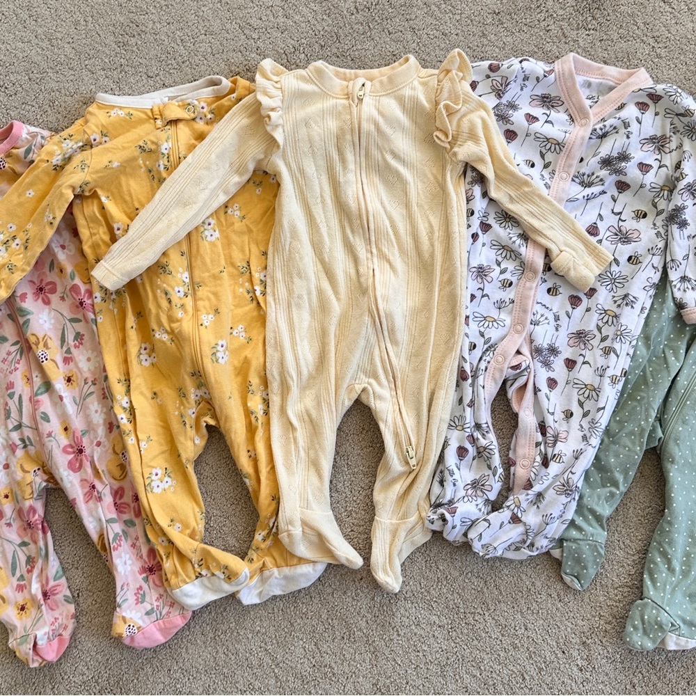 0-3 Month Baby Pajamas Bundle Summer Prints Gerber Old Navy Footie Zip Sleepwear